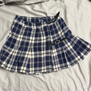 Brandy Melville Navy and White Plaid Skater Skirt